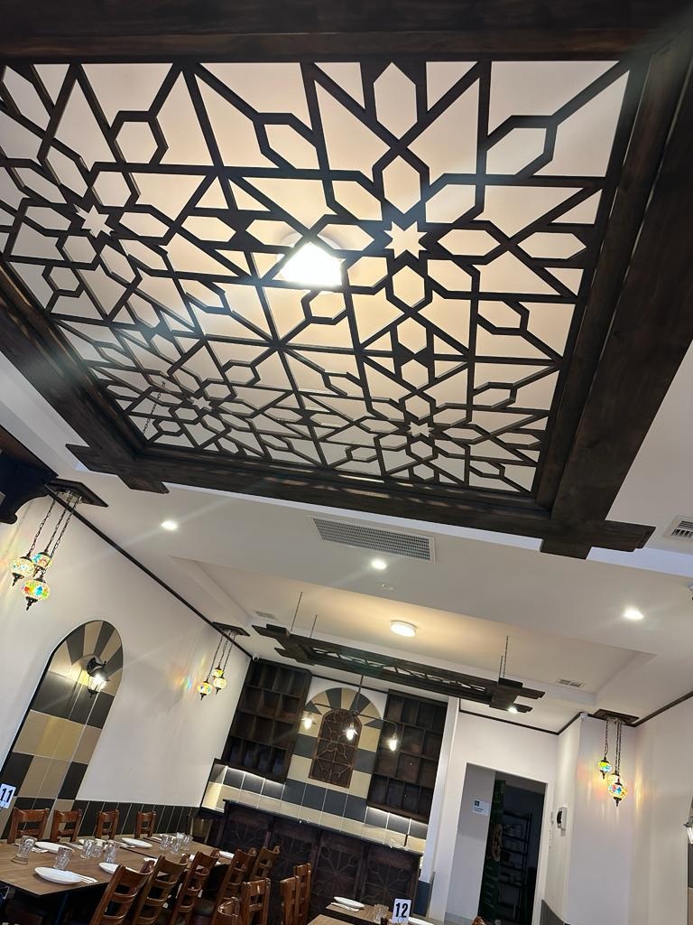 Shamiat Restaurant decorative ceiling